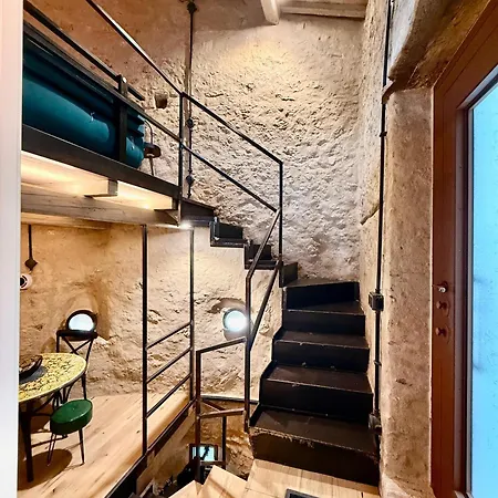Vakantiehuis Historical Tower - Tamero Estates